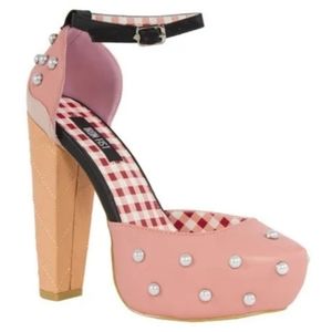 Iron Fist Peaches and Cream Heels size 8